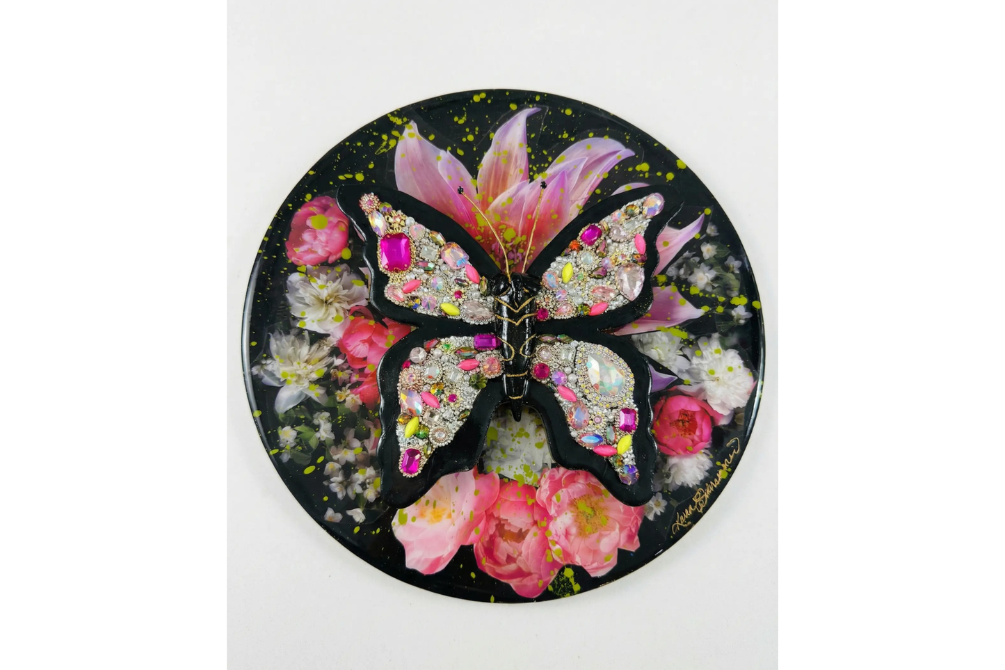 Pink round (The Jeweled Butterfly Collection)